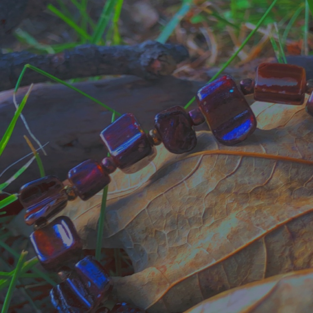 Beaded bracelet brown.